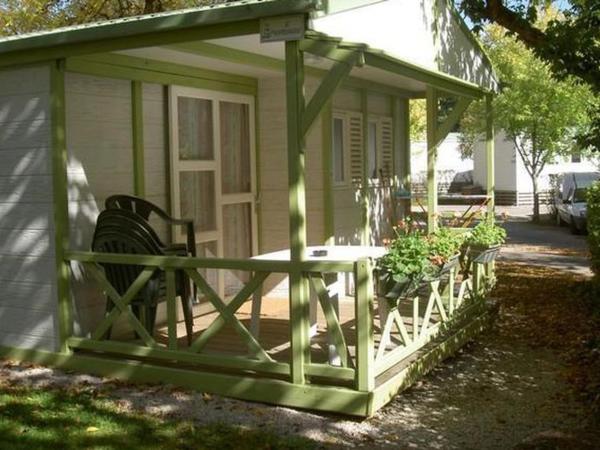 Chalet 6 Pers Avec Terrasse à Lons-le-saunier - Api-1-52-214 - Lons-le-Saunier