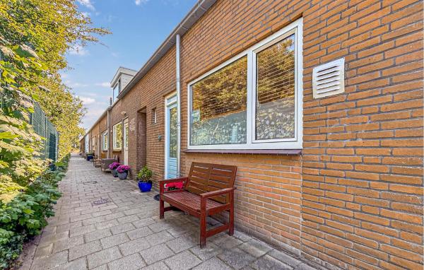 2 Bedroom Beach Front Home In Egmond Aan Zee - Egmond aan Zee