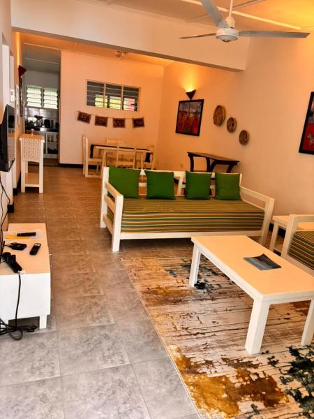 La Casa Di Nico 2 Bedroom Gladioli Hse 7 - Sea View - Mombasa
