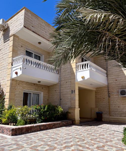 A la foto es mostra l'objecte Dahab Hotel situat a la ciutat de Dahab.