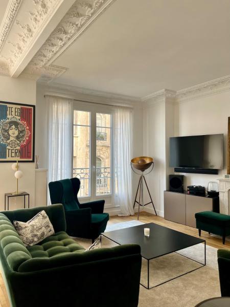 Heart of Montmartre - 3 bedrooms & balcony, Paris