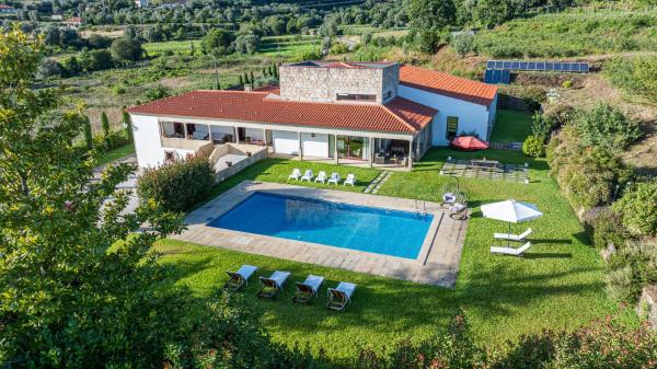Nella foto è visibile l'oggetto Villa 241 situato nella città di Ponte de Lima.