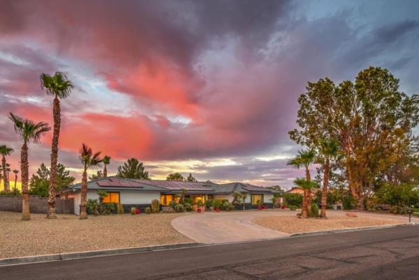 Mardon 4000sf Pool Villa with Sauna Theater, Las Vegas