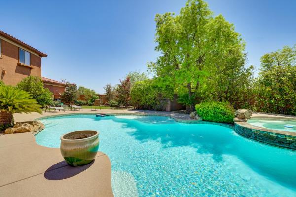 Las Vegas Escape with Private Outdoor Paradise, Las Vegas