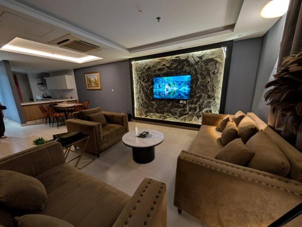 Goldcrest Mall and Residency - Two Bed Luxury Apartment By Alvis Suite, Lahore