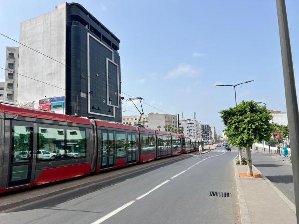 La photo montre l'objet Urban Comfort Casablanca - 3BR Family Apartment situé dans la ville de Aïn Chock.