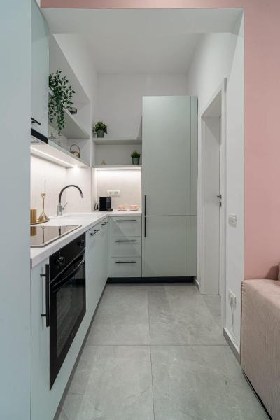 Zdjęcie 3: Stylish & Sunny Studios - Steps from Amzei Square