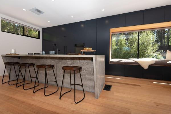 A la foto es mostra l'objecte Daydream Cottage - beachside luxury in Lilli Pilli situat a la ciutat de Surf Beach.