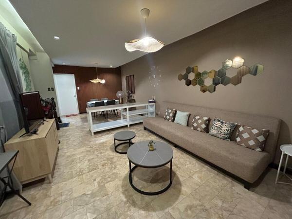 På bilden syns objektet 4Br House in Pasay near airport som ligger i staden Manila.