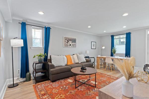 Garden District Condo W Balcony & Gated Parking - Metairie, LA