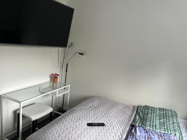 A la foto es mostra l'objecte Litten stop situat a la ciutat de Risør.