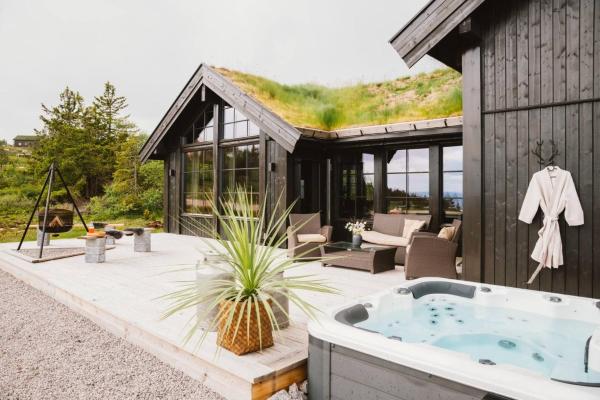 照片显示了位于Lona市的Cabin with jacuzzi on Lifjell物件。