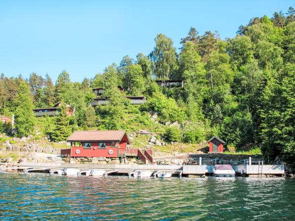 Na zdjęciu widoczny jest obiekt Holiday Home Odden - Holmen by Interhome położony w mieście Jåsund.