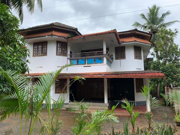 A la foto es mostra l'objecte Kadody Homestay situat a la ciutat de Māvūr.