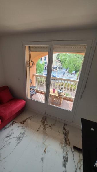 A la foto es mostra l'objecte Studio raffiné au centre de Fréjus situat a la ciutat de Fréjus.