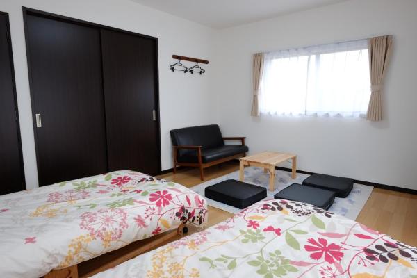 Auf dem Foto ist das Objekt Cottage Kutsuroki in der Stadt Ambo zu sehen.