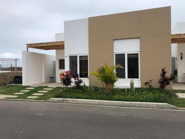 Na foto é possível ver o objeto Casa Salinas Golf & Tennis Club localizado na cidade de Salinas.