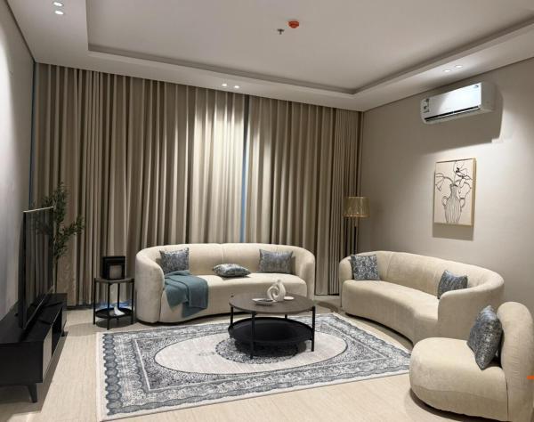 A la foto es mostra l'objecte Entire Modern and comfy Apt situat a la ciutat de Riad.