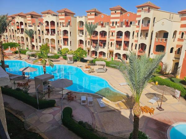 Na foto é possível ver o objeto Pool & Beach Apartment localizado na cidade de Nabq.