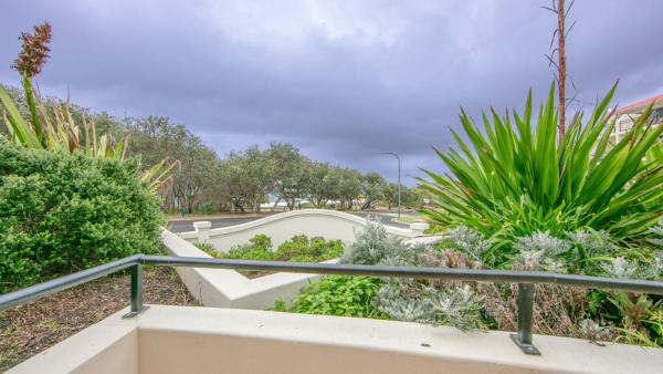 Foto 2: Breakers Waves - Unit 3 Block 2