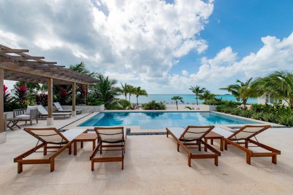 SeaEsta - Brand New Estate withPool & Private Backyard Beach home