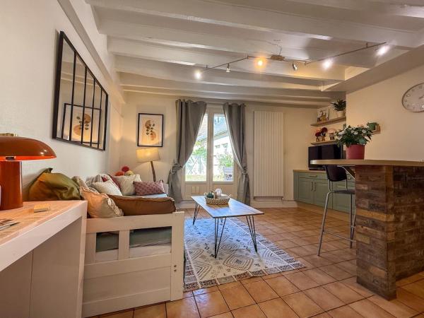 På billedet ses objektet Appartement avec terrasse proche cathédrale beliggende i byen Chartres.