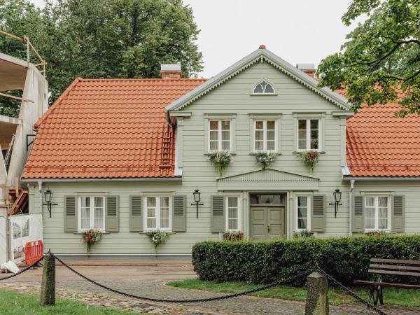 A la foto es mostra l'objecte Mācītāja māja situat a la ciutat de Cēsis.
