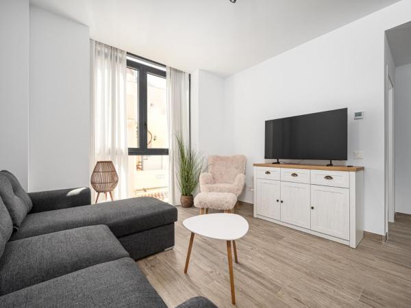 Na fotografii je vidět objekt 2 Bedrooms Apartment San Isidro nacházející se ve městě Nerja.