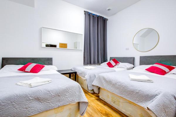 Abbey Hotel - Enfield Town