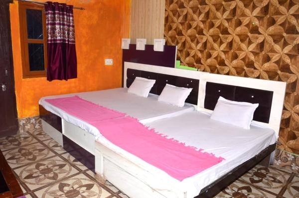 På bilden syns objektet Ayodhya Dham Guest House som ligger i staden Ayodhya.
