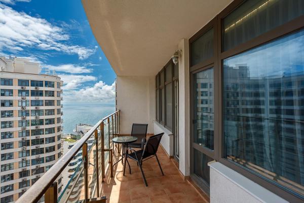 Na zdjęciu widoczny jest obiekt Arcadia Sea & Sky Apartments Kamanina with terrace położony w mieście Odessa.