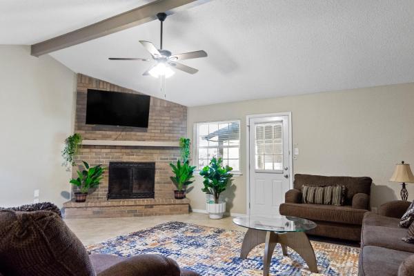 Cozy Retreat Near Dfw & Stadium/game Room - Grapevine, TX