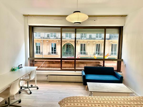 Le Berri Chic Studio-Steps from Champs-Élysées, París