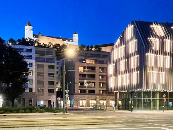 Romance Under the Castle, Bratislava