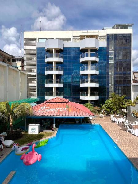 A la foto es mostra l'objecte Samiria Jungle Hotel situat a la ciutat de Iquitos.