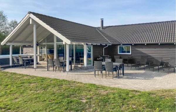 A la foto es mostra l'objecte Holiday Home Vibelunden Rødby X situat a la ciutat de Kramnitse.