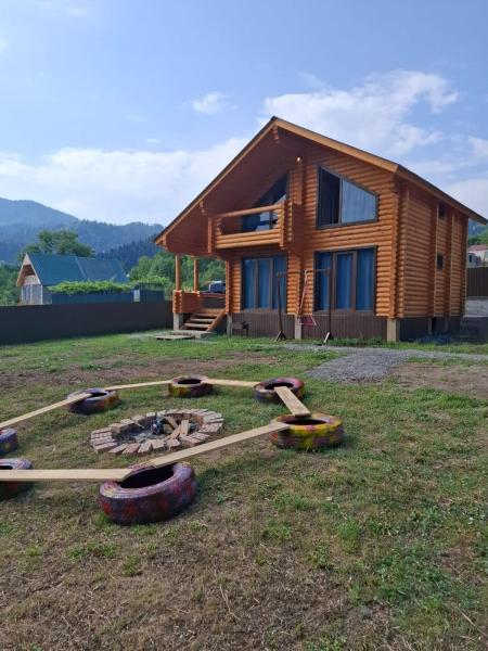 Στη φωτογραφία φαίνεται το αντικείμενο Cottage Mate που βρίσκεται στην πόλη Mzet'amze.