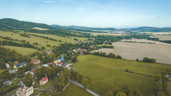 A la foto es mostra l'objecte Turistický apartmán situat a la ciutat de Šonov.