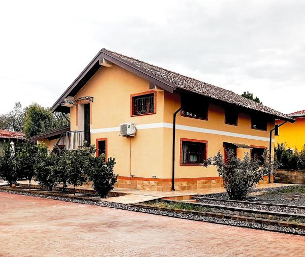 En la foto se muestra el objeto Casa Happy - La mansarda del sorriso con parcheggio privato a Valcorrente ubicado en la ciudad de Belpasso.