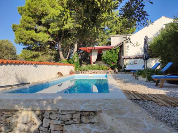 A la foto es mostra l'objecte Vacation house Milka situat a la ciutat de Milna.