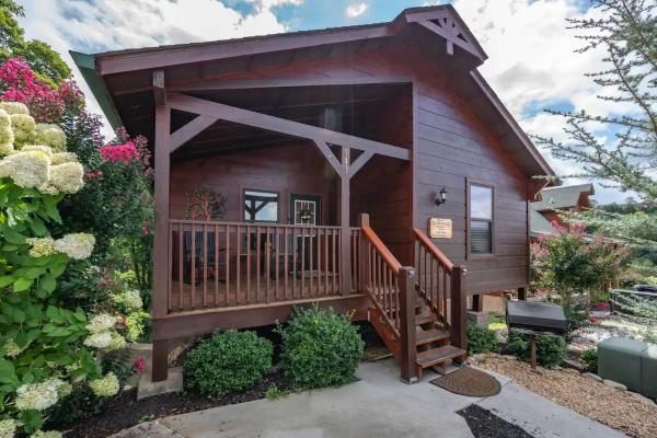 Dollywood, Golf In Pigeon Forge Close To Gatlinburg, Hot Tub - Pigeon Forge, TN