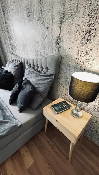 La photo montre l'objet Exclusive Garden Oasis with Jacuzzi & Private Parking situé dans la ville de Voderady.