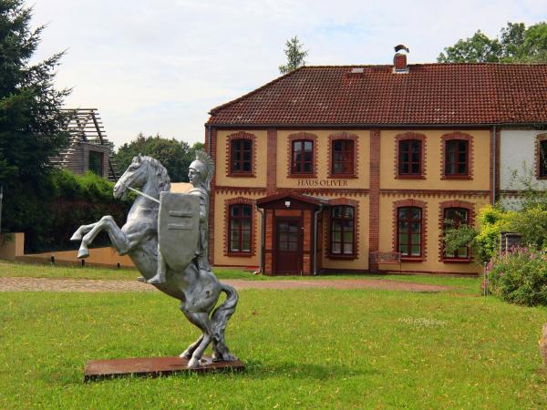 Nella foto è visibile l'oggetto Ferienhaus nahe WINSTONgolf Schwerin situato nella città di Basthorst.