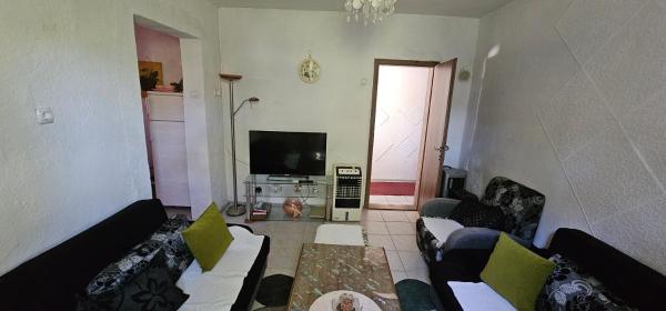 A la foto es mostra l'objecte Apartman Hushida situat a la ciutat de Bihac.