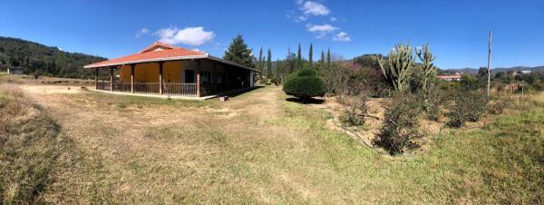 写真にはTres Cruces市にあるEl Rincón de Nukuri by Looking Samaipataが写っています。