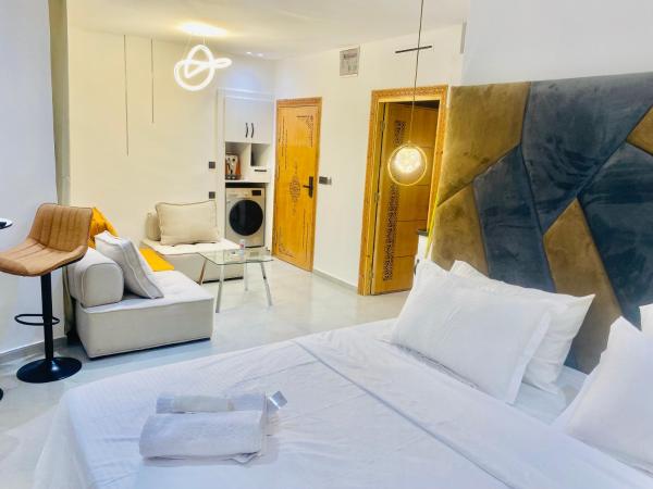 A la foto es mostra l'objecte nouvelle studio climatisé situat a la ciutat de Fes.