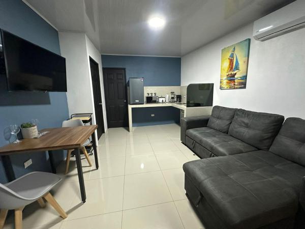 The photo shows the Coconut House located in the city of Guácima.