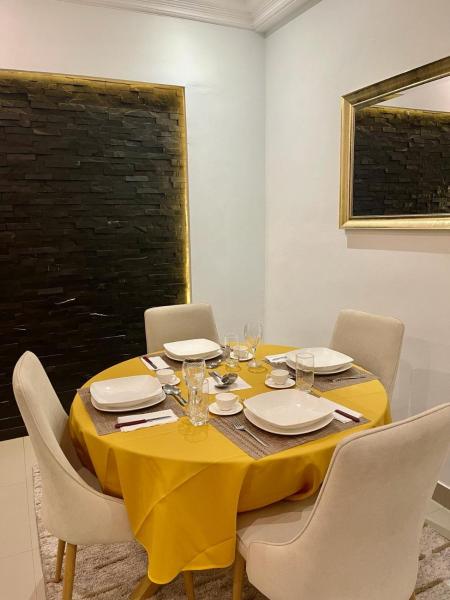 A la foto es mostra l'objecte Comfy & cosy 2 bedroom apartment in Mermoz situat a la ciutat de Dakar.