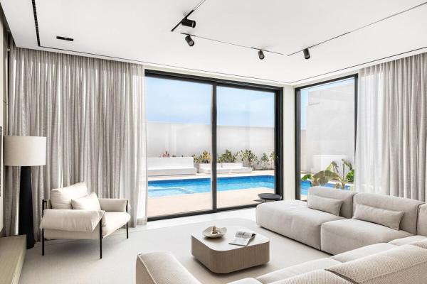 Στη φωτογραφία φαίνεται το αντικείμενο Alrams Retreat που βρίσκεται στην πόλη Ρας Αλ Καϊμά.