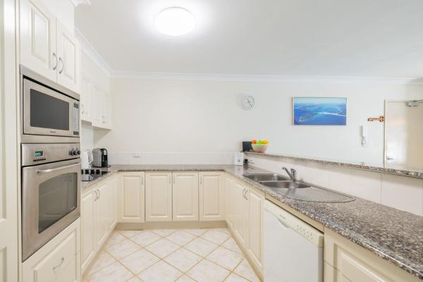 Fotografia 9: Seashells, 2,21-23 Magnus Street -Unit with Air con, complex lift and pool, close to town